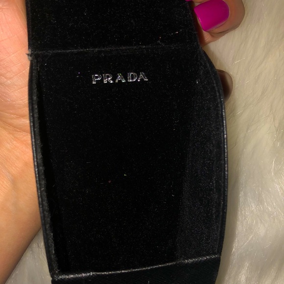 Prada 🕶 Case - Picture 2 of 3